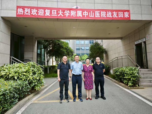 附进医师节，怎样教医师懂技艺更懂东谈主心？上海武汉两地顶流病院联袂找寻谜底